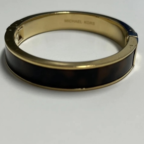 Stunningly pretty Michael Kors bracelets. - Picture 14 of 15